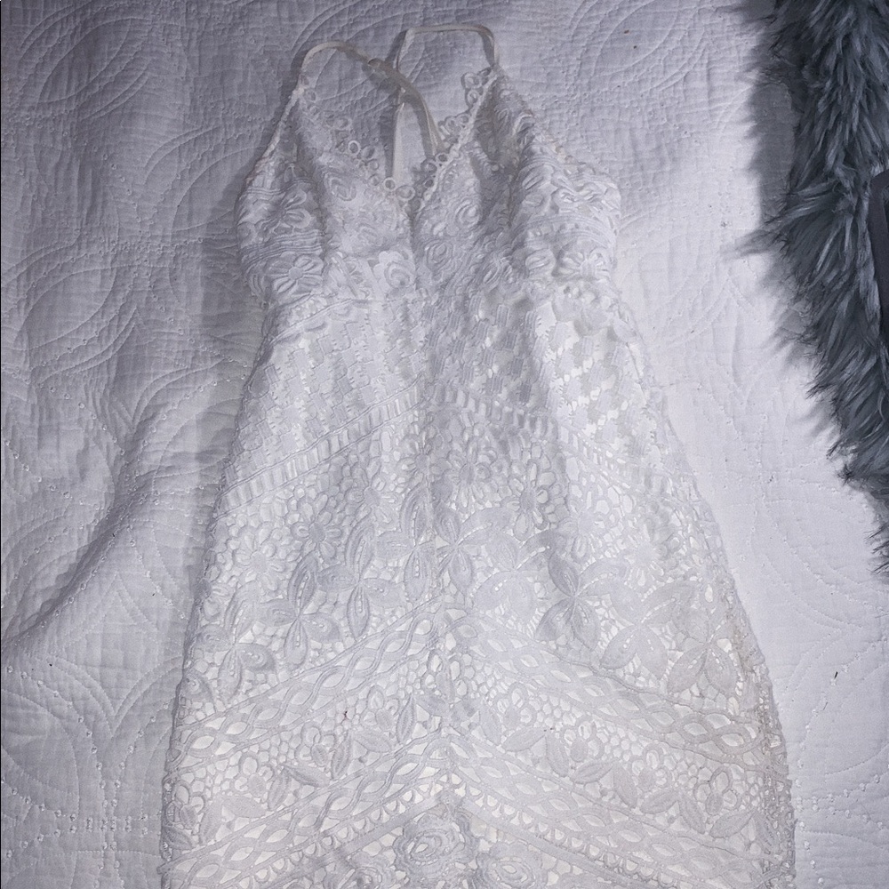 ASTR The Label White Elegant Dress